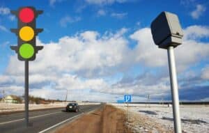 Conduce sin preocupaciones: apps para evitar radares de tránsito