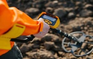 Aplicación Detector de Metales y Oro Eficaz