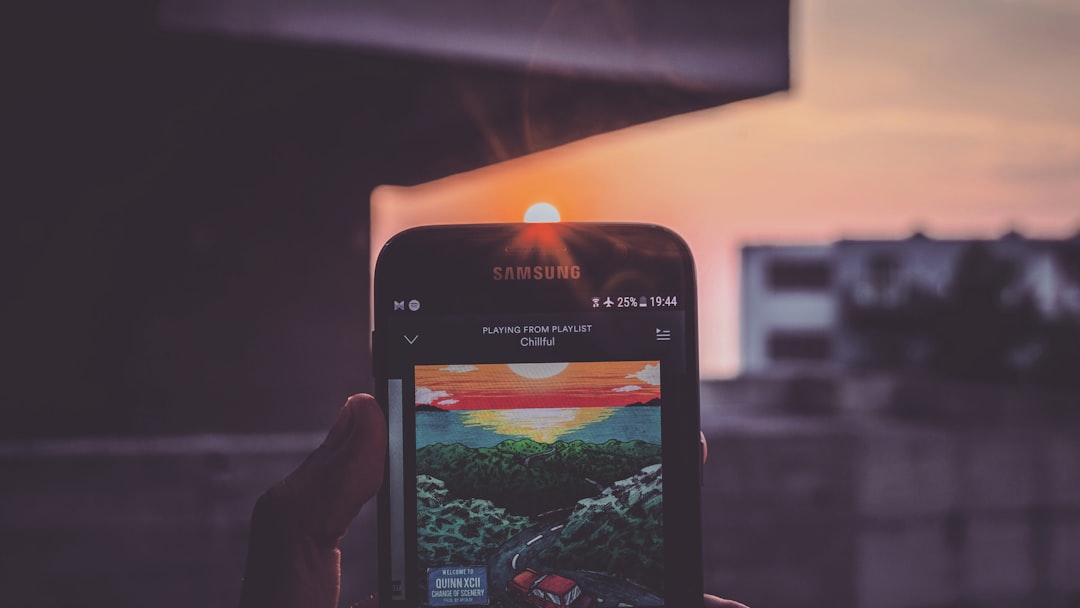 Descubre quién visita tus redes con esta app de IA