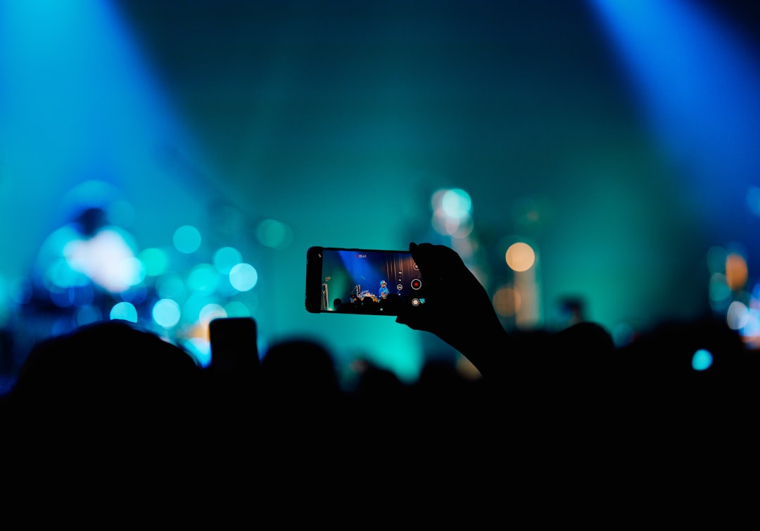 Mejora tus estados de WhatsApp con esta app de música